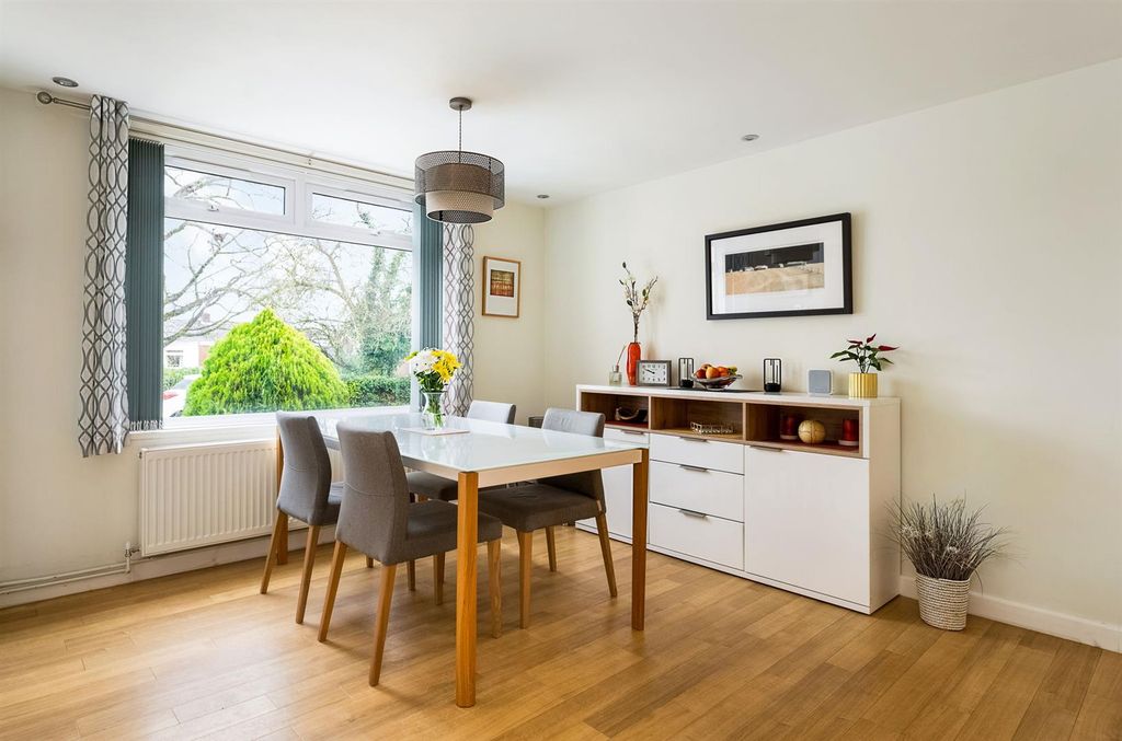 Property photo 3 of 18 Dining Room