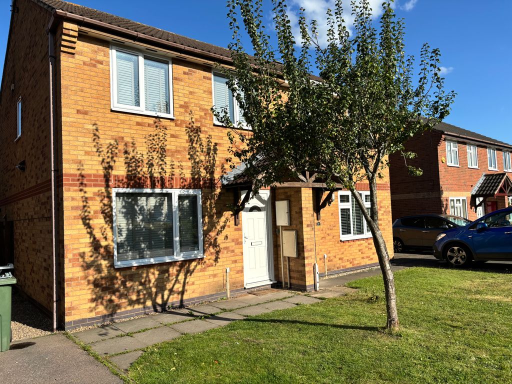 Property photo 1 of 9 Oakwood Close, Leicester Forest East