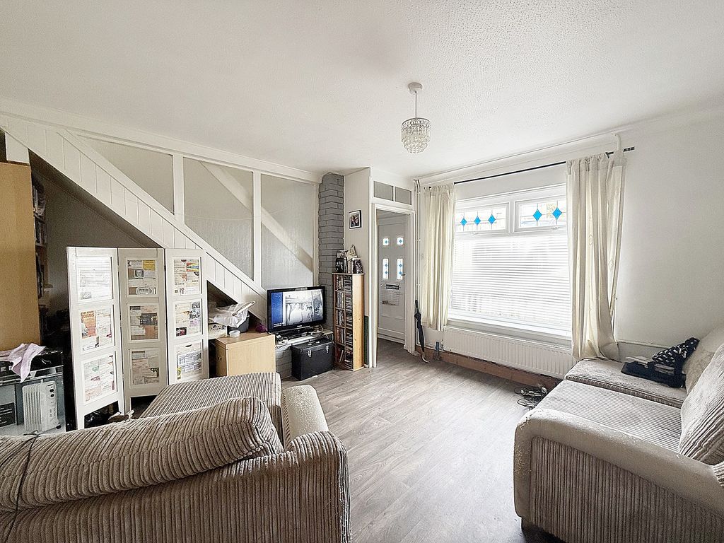 Property photo 2 of 20 Lounge