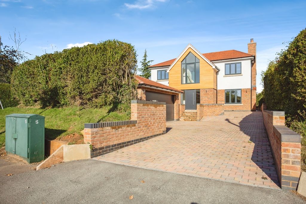 Property photo 2 of 43 Photo