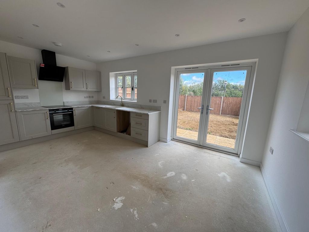 Property photo 2 of 3