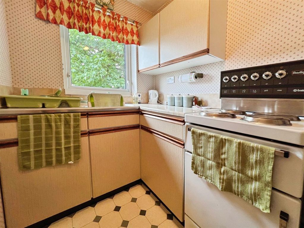 Additional image 8 of 1 bed flat for saleFairburn Gardens, Bradford BD2