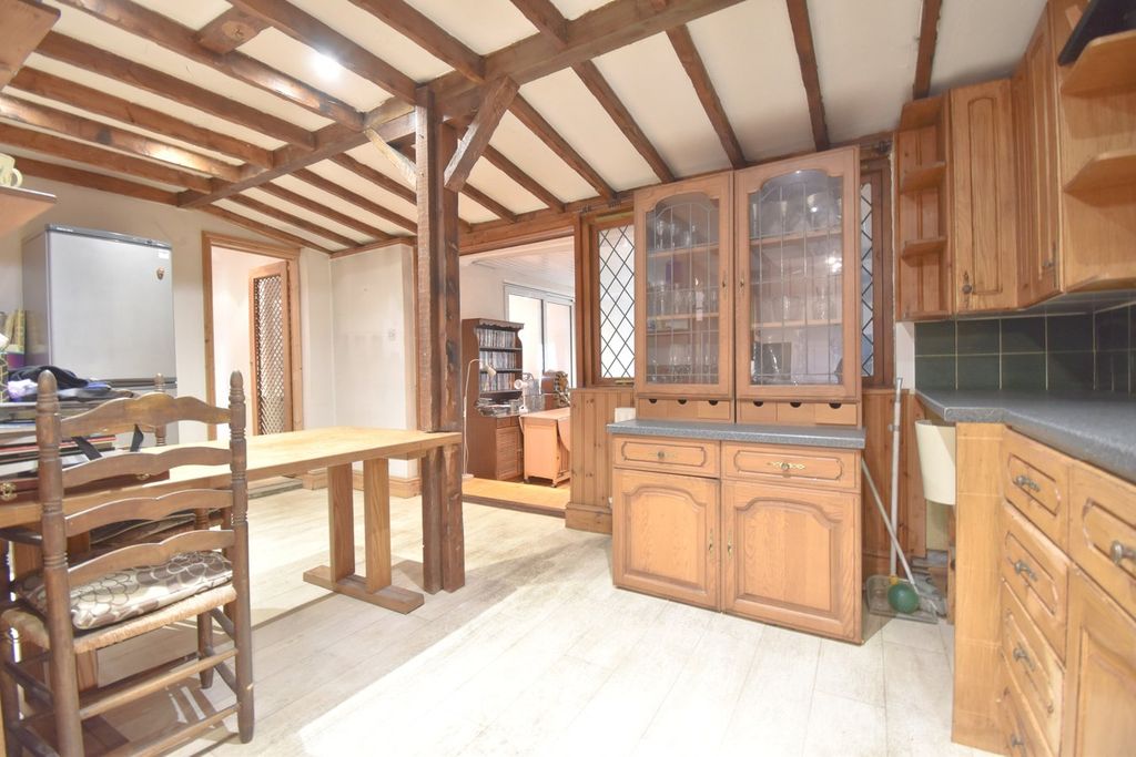 Property photo 3 of 16