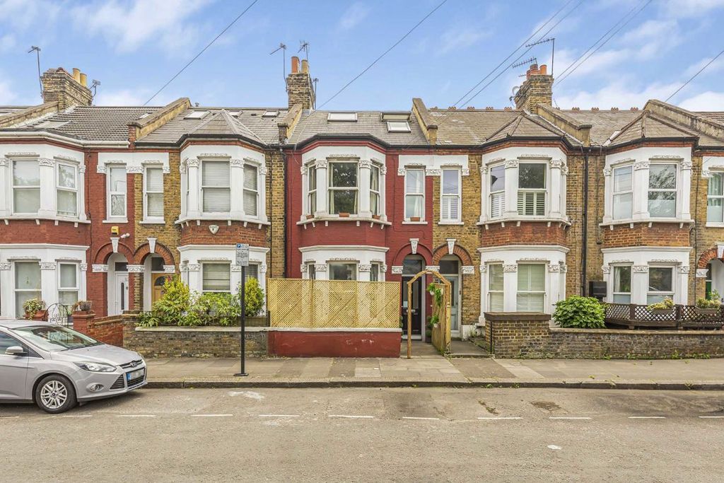 Property photo 1 of 8