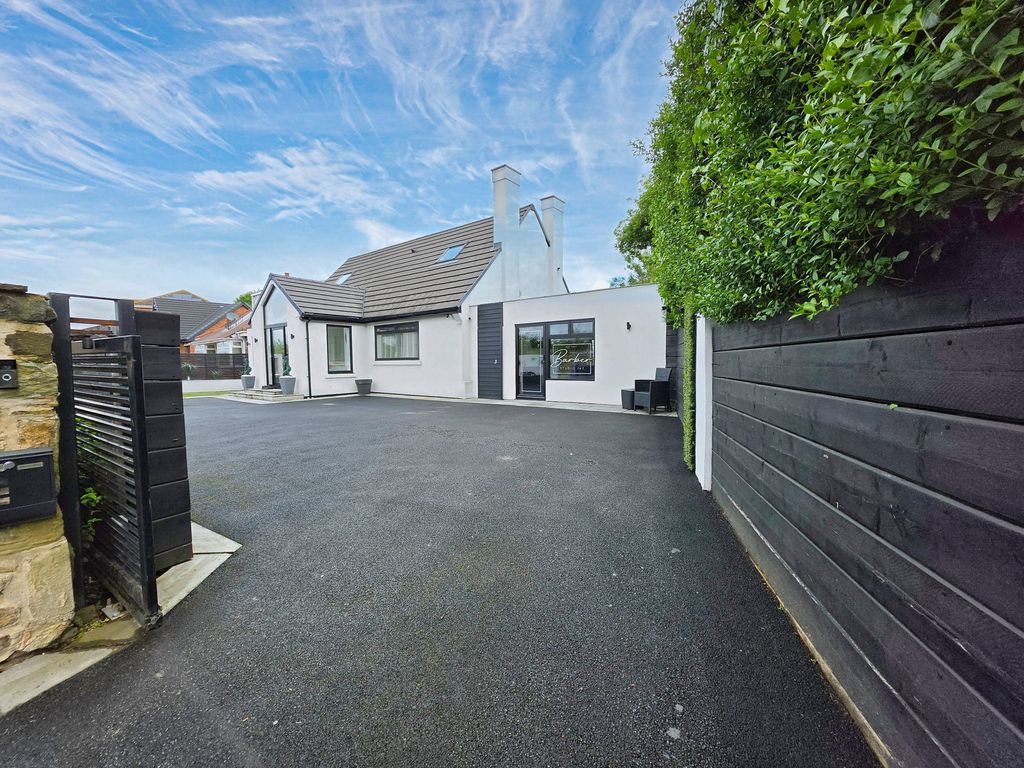 Property photo 1 of 29