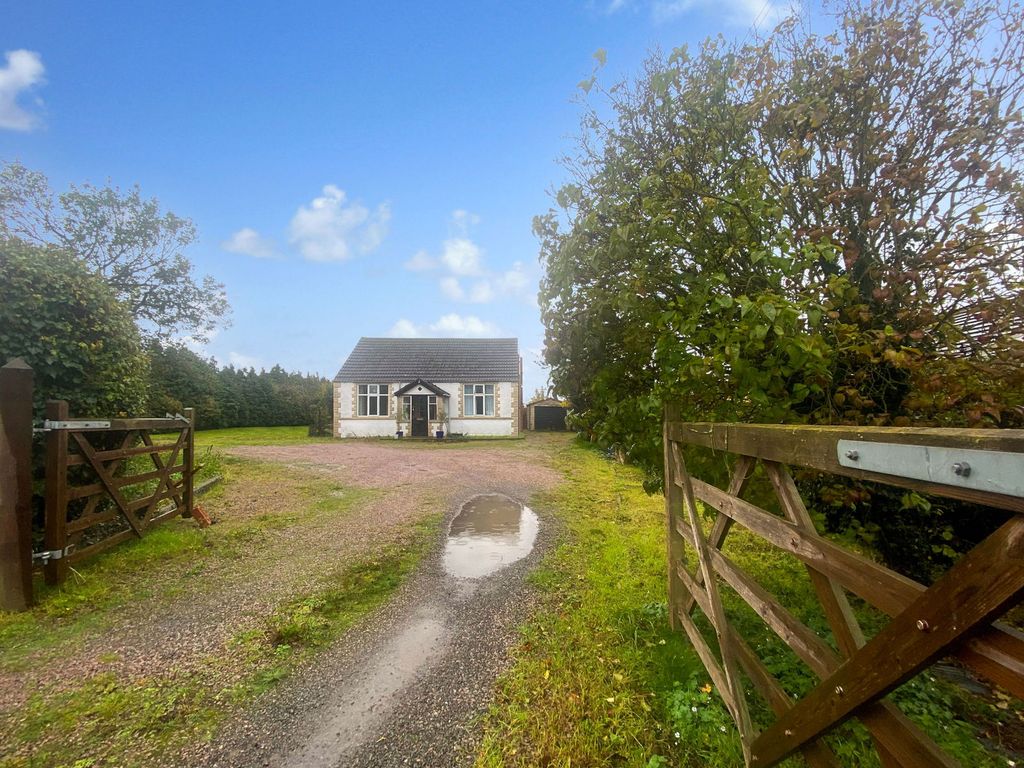 Property photo 2 of 12