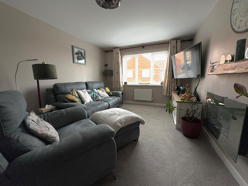 Property photo 3 of 15