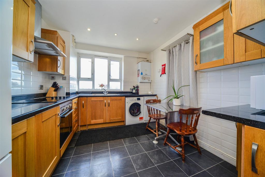 Property photo 3 of 15 65 Penrose House Ph 1-1.Jpg