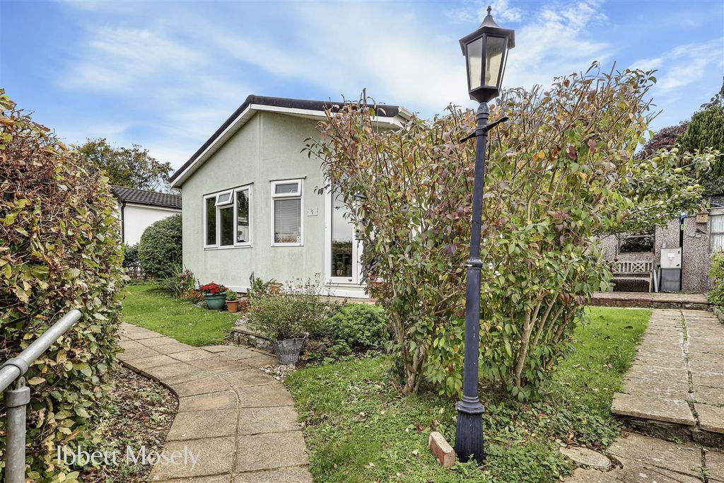 Property photo 1 of 17 1 Front (1).Jpg