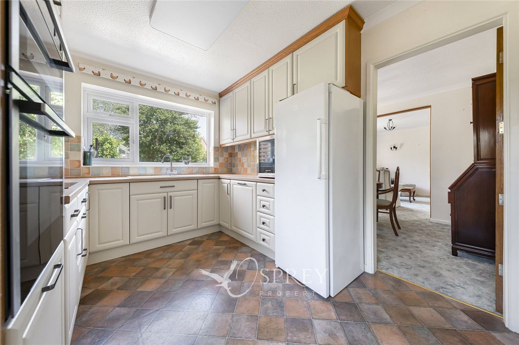 Property photo 2 of 15 Kitchen