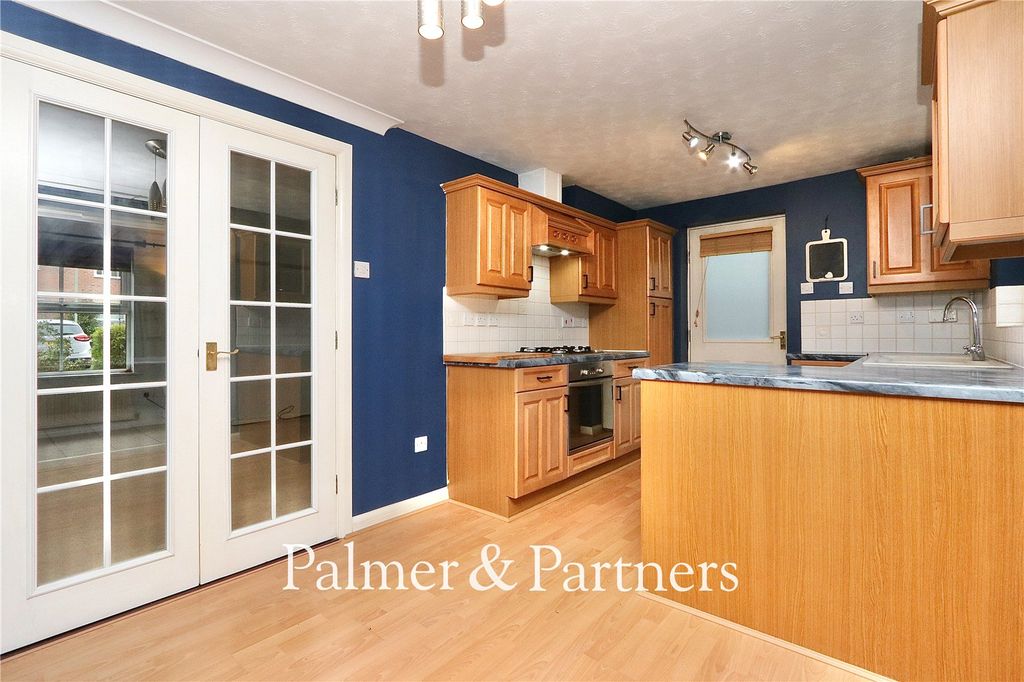 Property photo 3 of 23 Picture No. 06