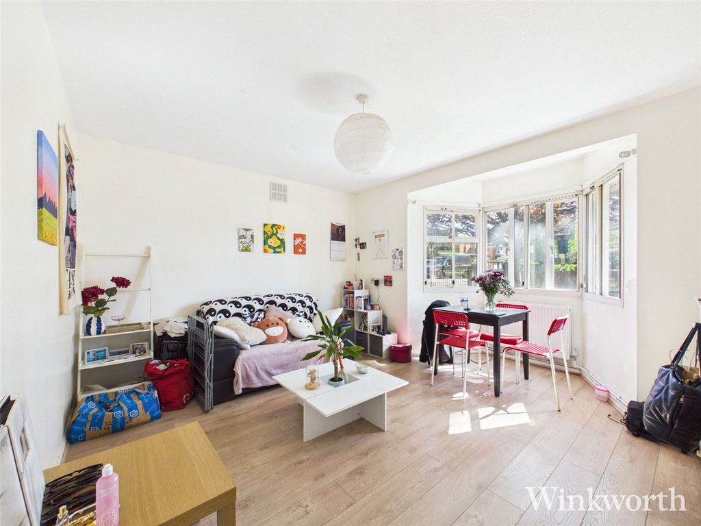 Property photo 2 of 4 Picture No. 04