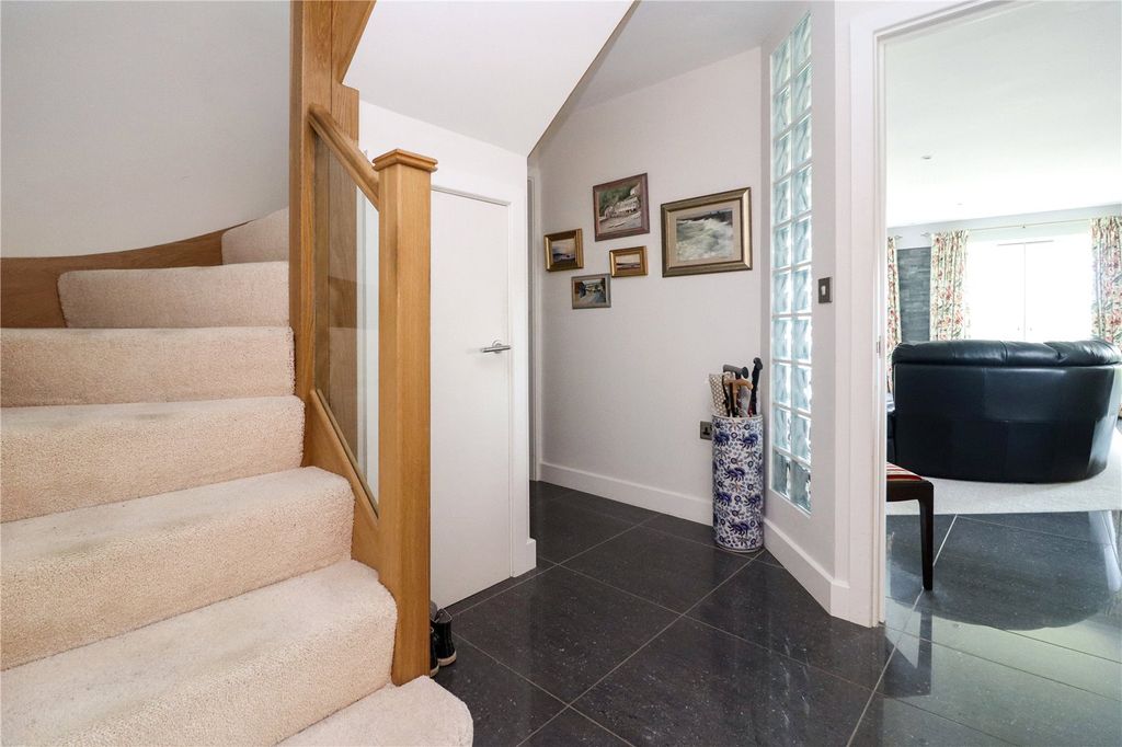 Studio for salePark Avenue, Sticklepath, Barnstaple, Devon EX31 photo 4