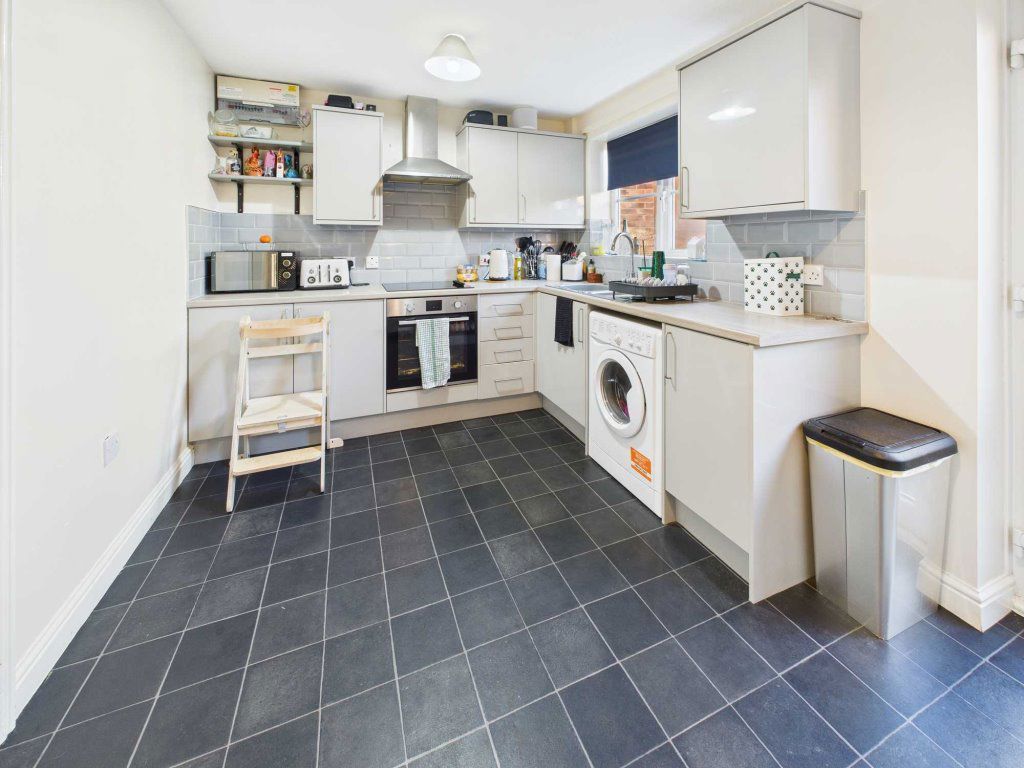 Property photo 2 of 8