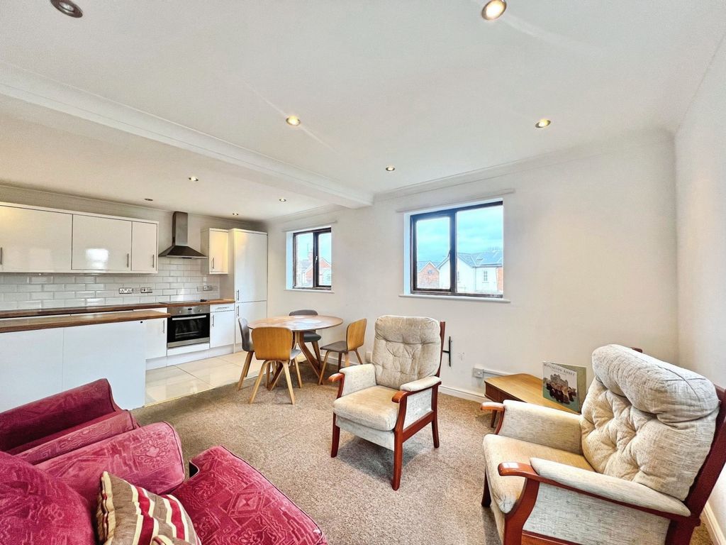 Property photo 2 of 9 Picture No. 08