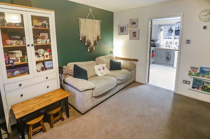 Property photo 2 of 12 Photo 3