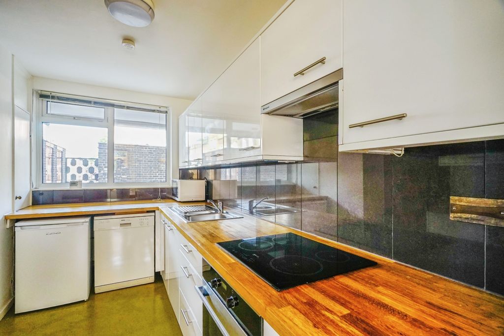 Property photo 1 of 23 Kitchen