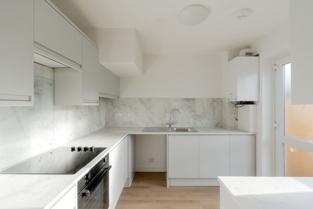 Property photo 2 of 14 Photo 10