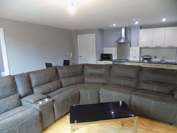 Property photo 2 of 10