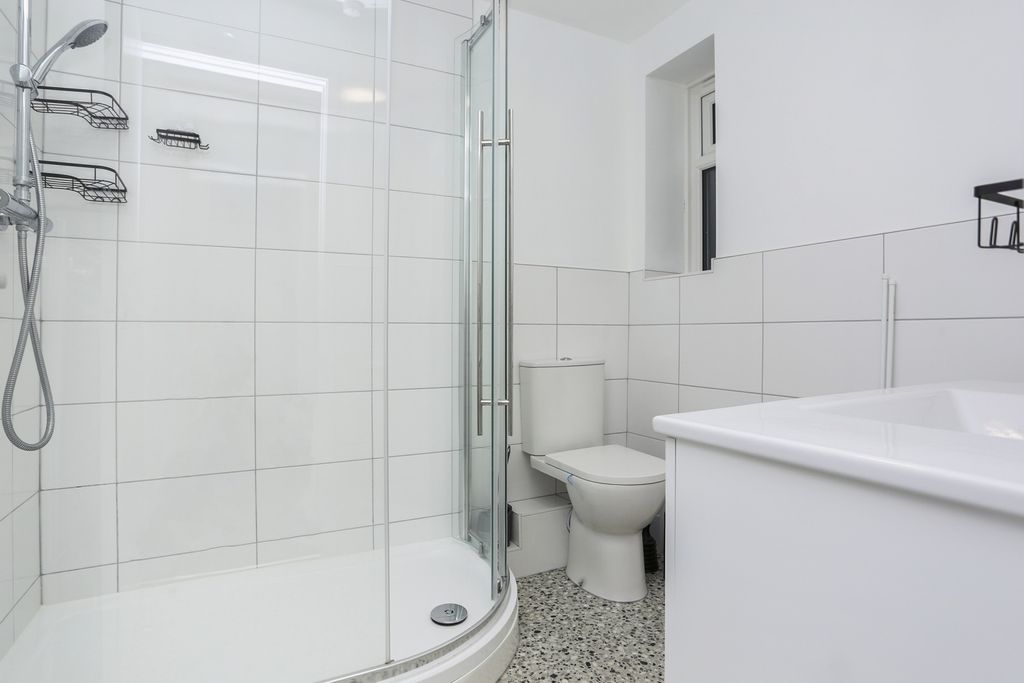 Property photo 1 of 10 6c8d57A7-d529-F11...