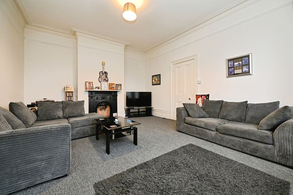 Property photo 2 of 17 Pbox-Img.Jpg