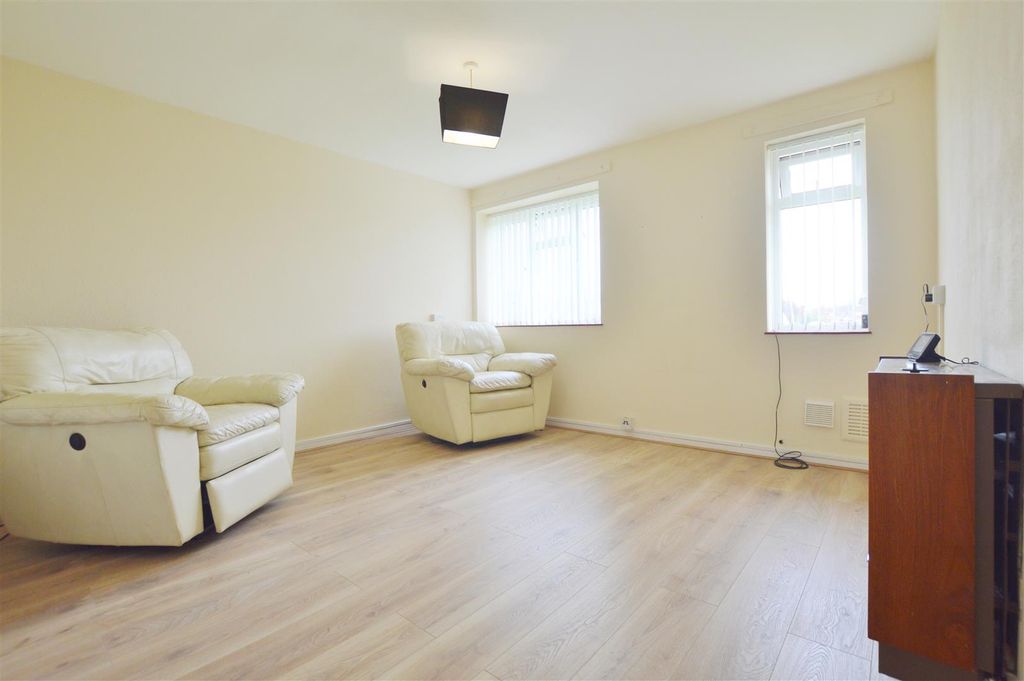 Property photo 2 of 7 Dsc_0408.Jpg