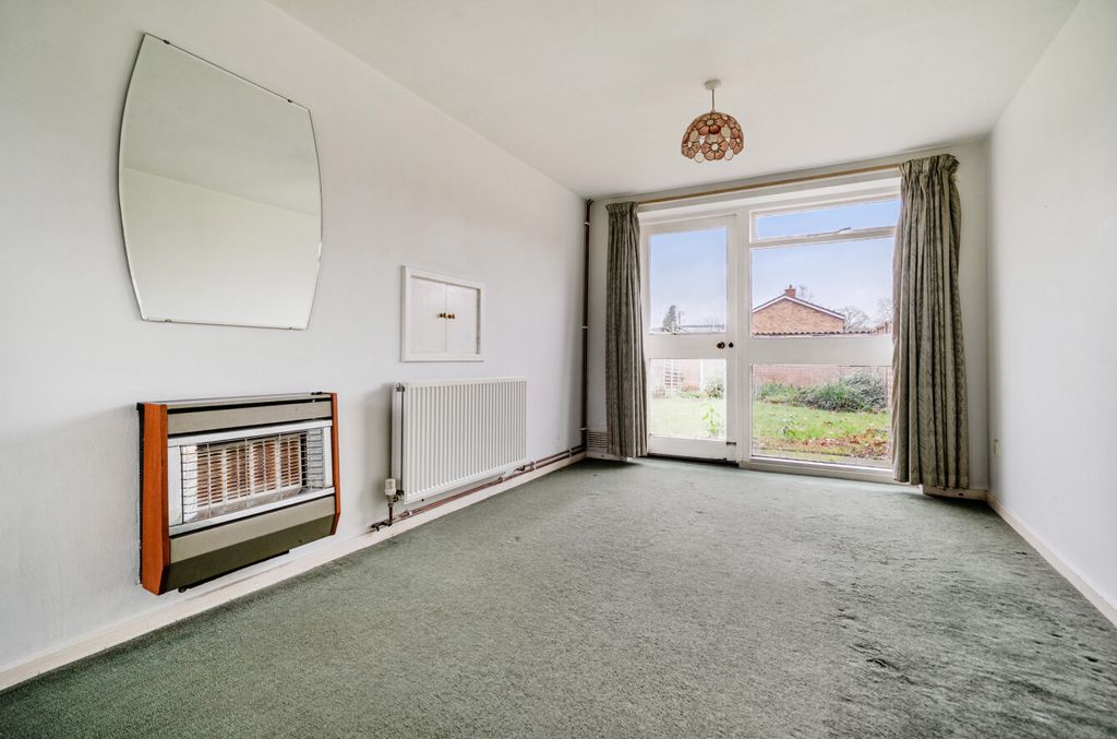 Property photo 2 of 15 1394403-2-698Db6c...