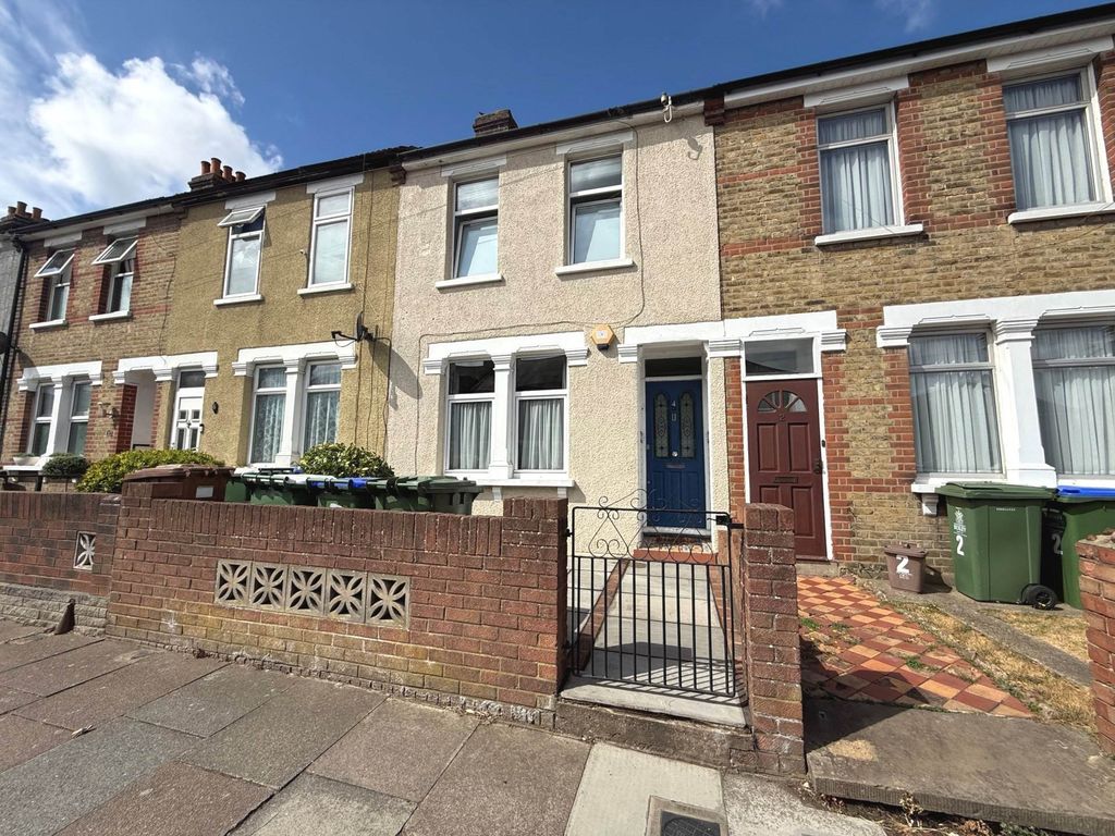 Property photo 1 of 24