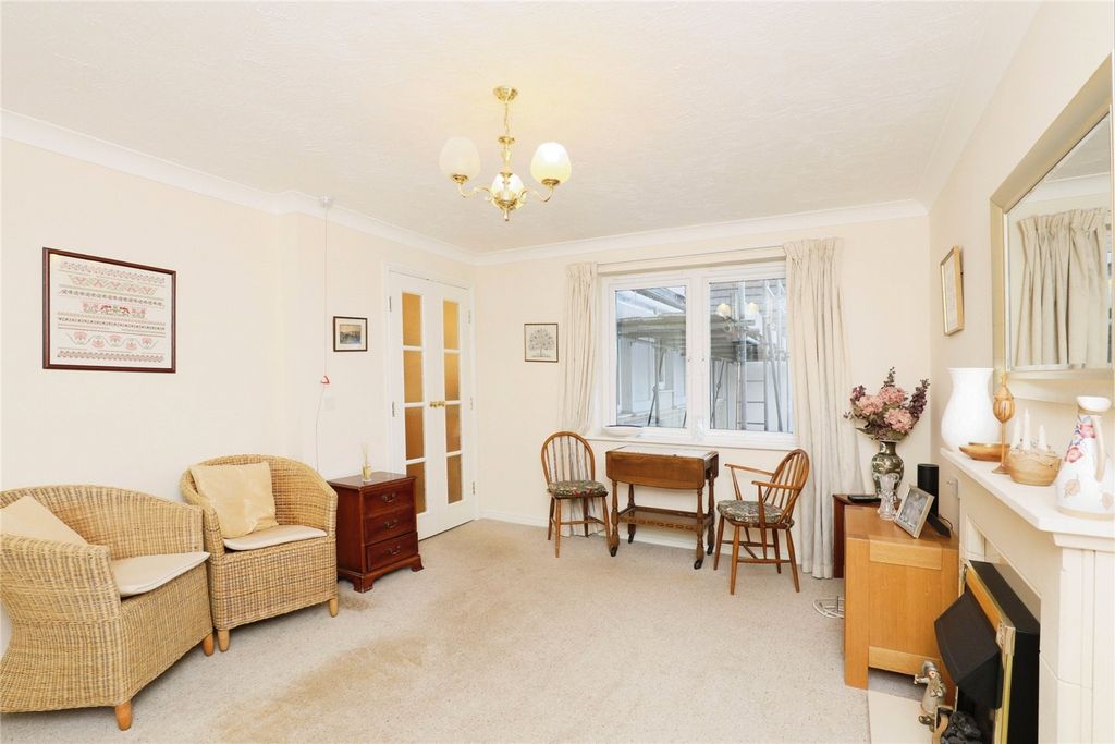 Property photo 2 of 18 Picture No. 13