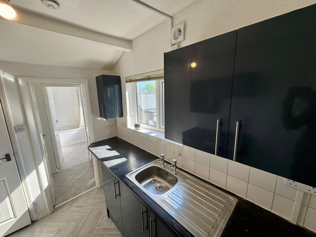 Property photo 3 of 9 Gallery