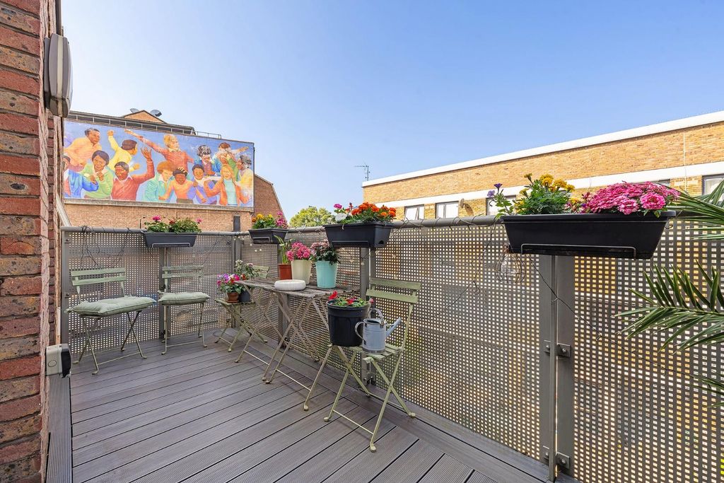 Property photo 2 of 15 Terrace.Jpg