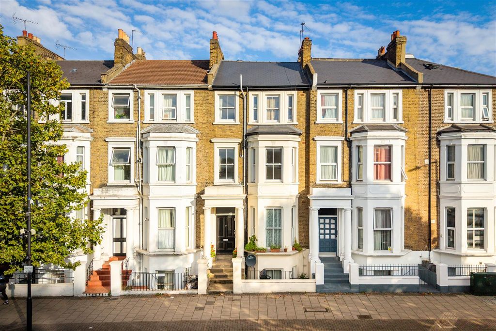 Property photo 1 of 11 Shepherds Bush Road-16.Jpg