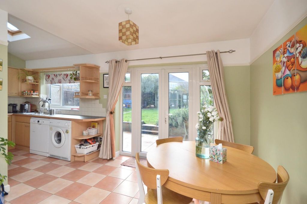 Property photo 2 of 22 Open Plan Kitchen / Breakfast Room