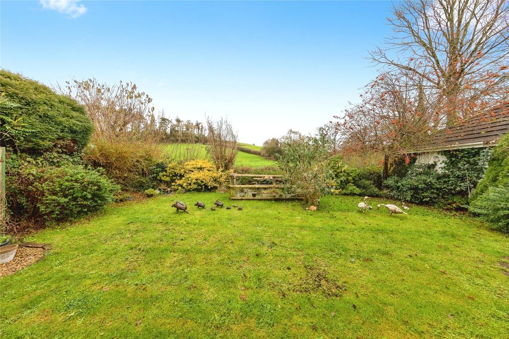 Property photo 2 of 29 Picture No. 41