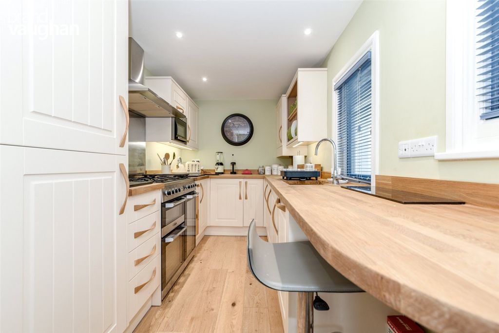 Property photo 3 of 13 Picture 3