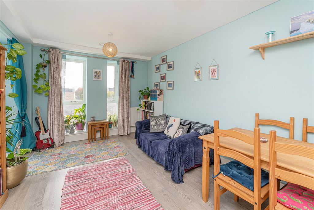 Property photo 3 of 15 Living Room