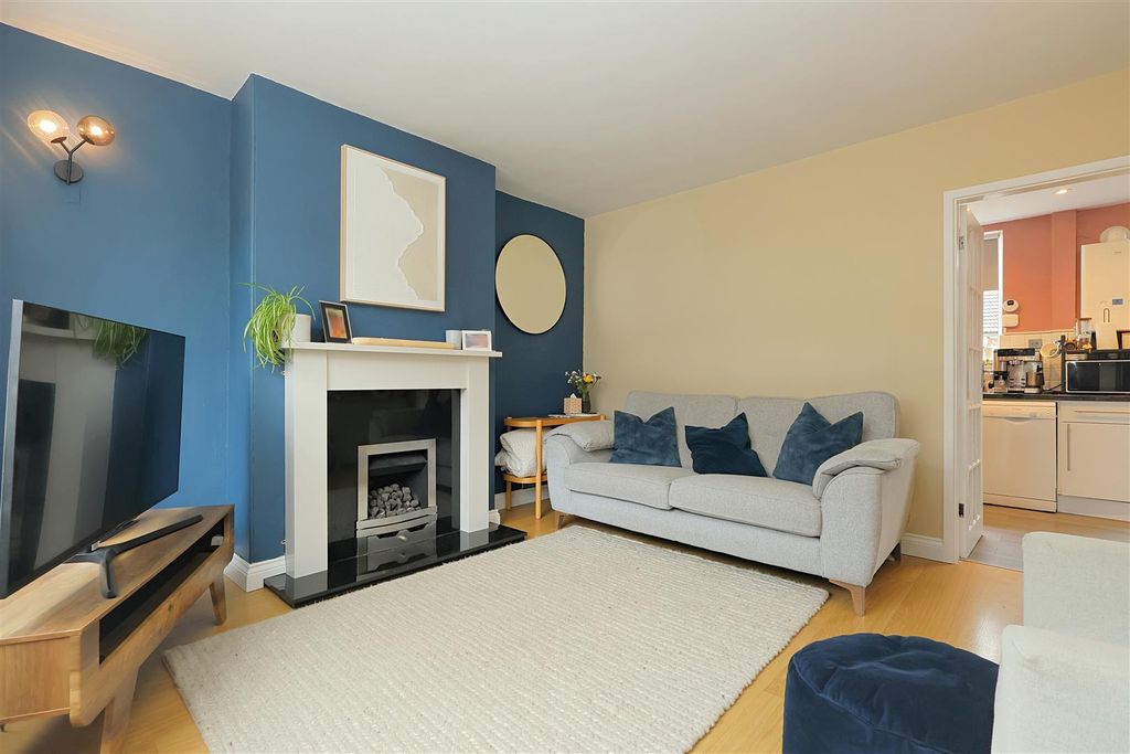 Property photo 2 of 17 Living Room
