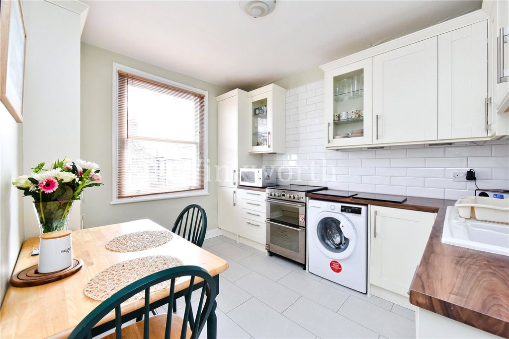 Property photo 2 of 11 Picture No. 01