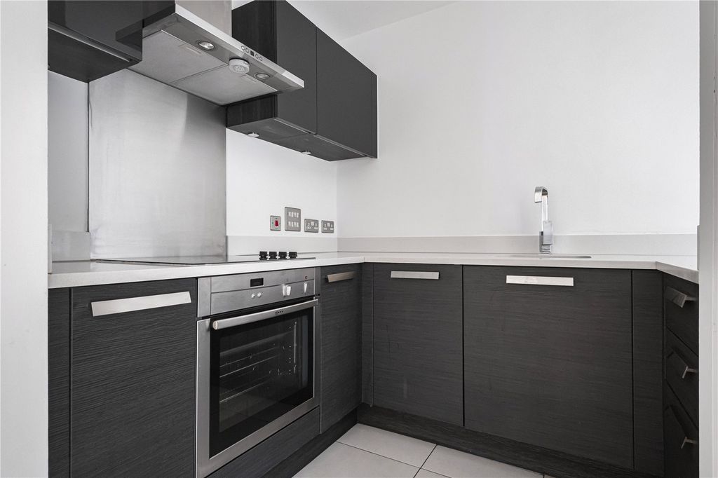 Property photo 2 of 16 Kitchen