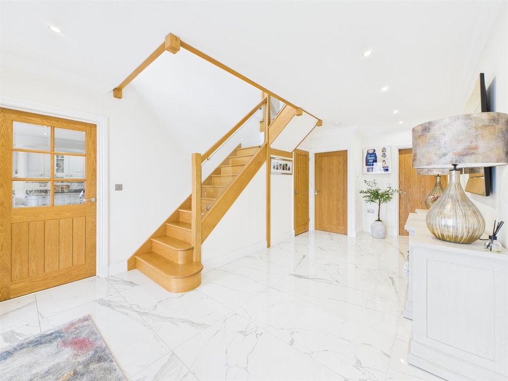 Property photo 2 of 49 Cam03055G0-Pr0196-Still001.Jpg