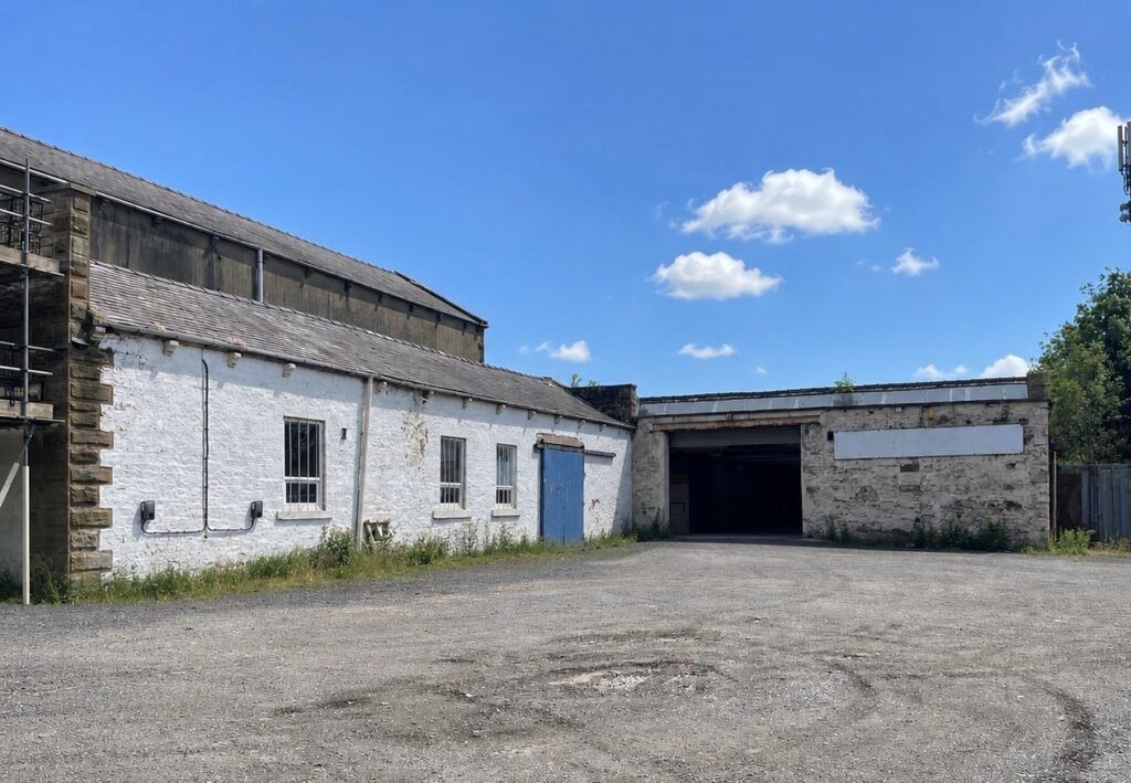 Property photo 1 of 4