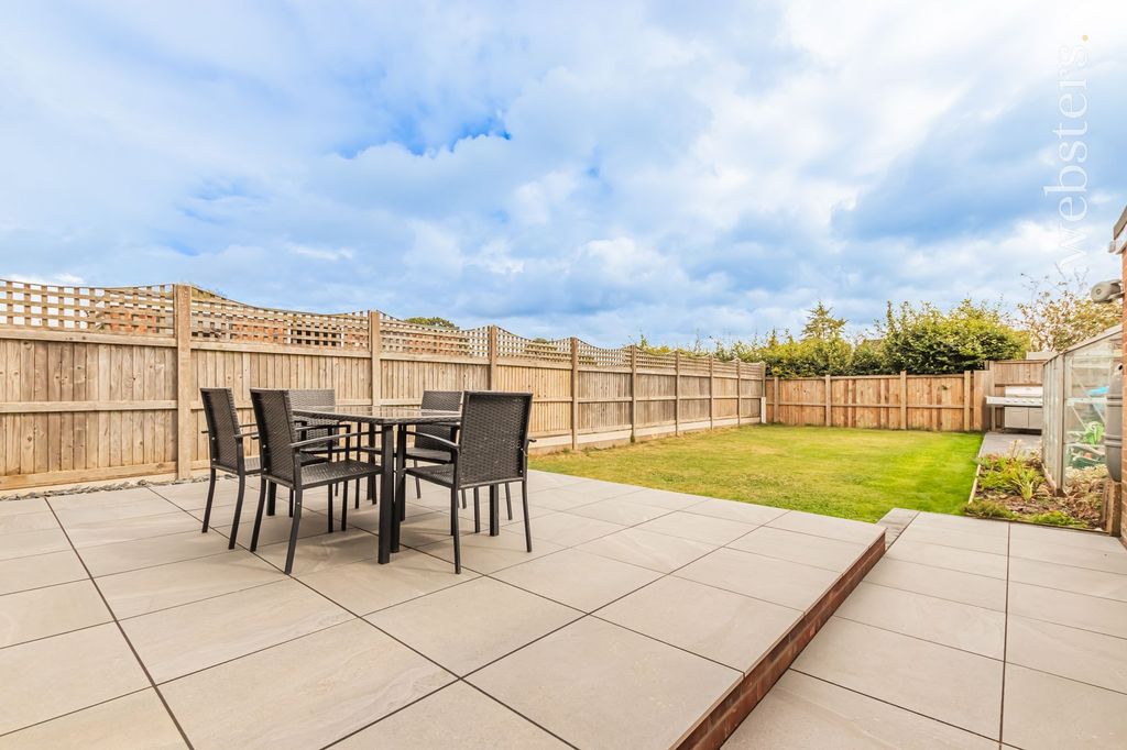 Property photo 3 of 23