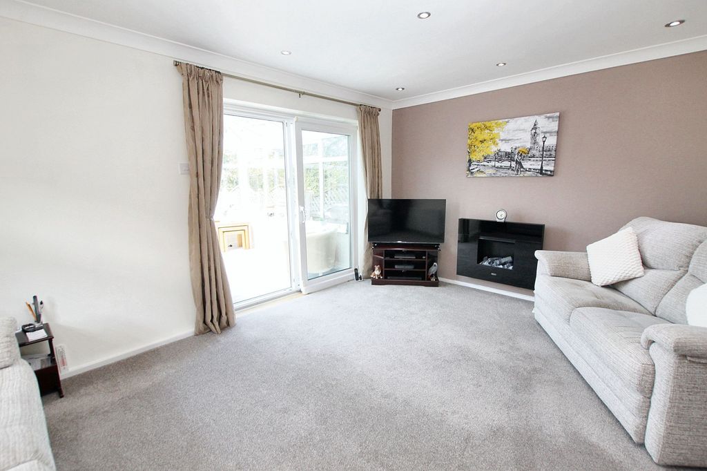 Property photo 2 of 29