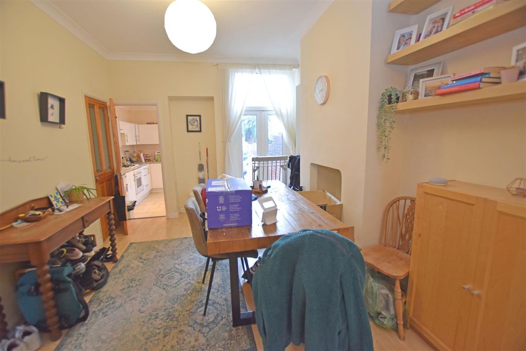 Property photo 3 of 11 Dining Room.Jpg