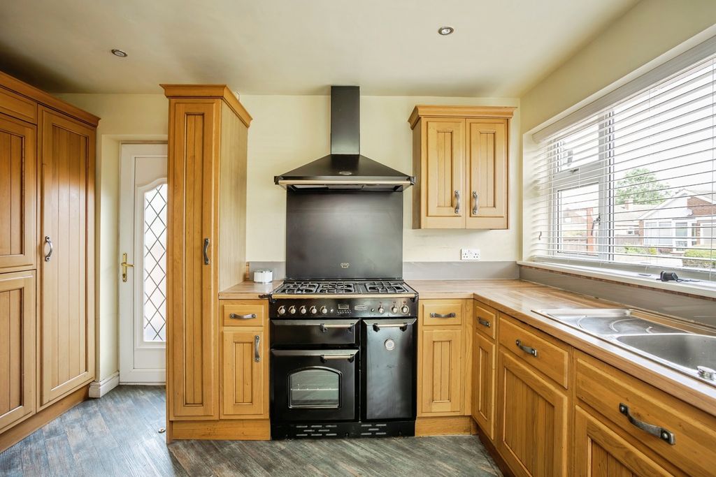 Property photo 2 of 19 Pbox-Img.Jpg