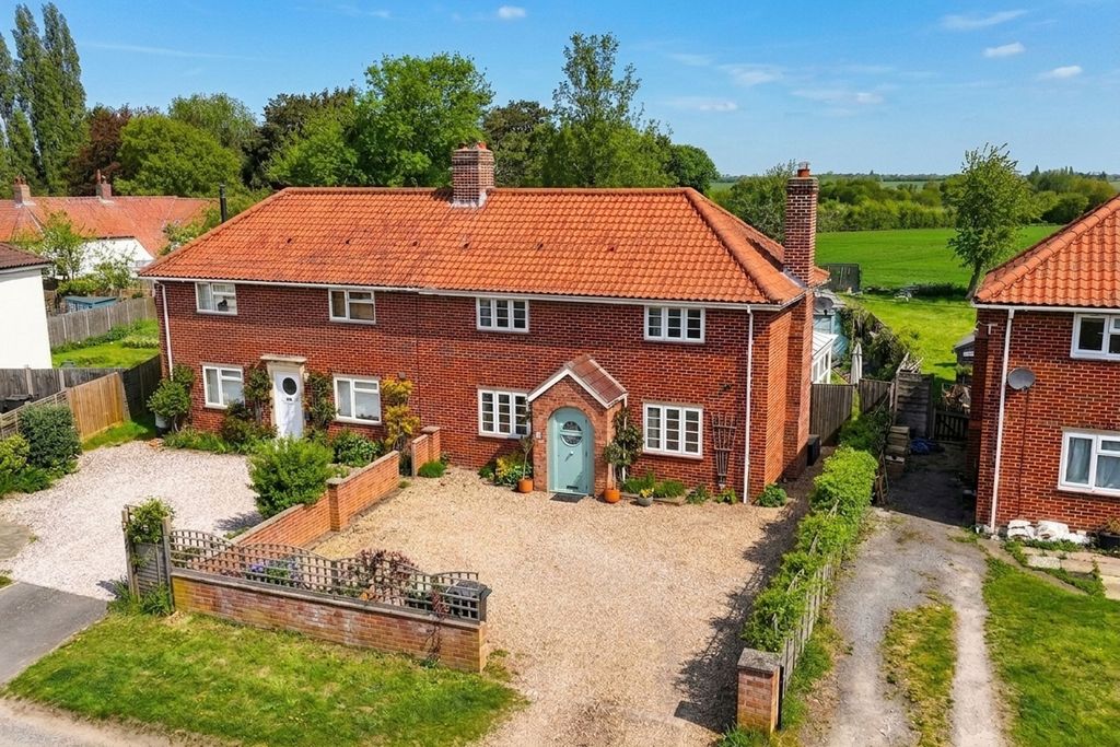 Property photo 1 of 31