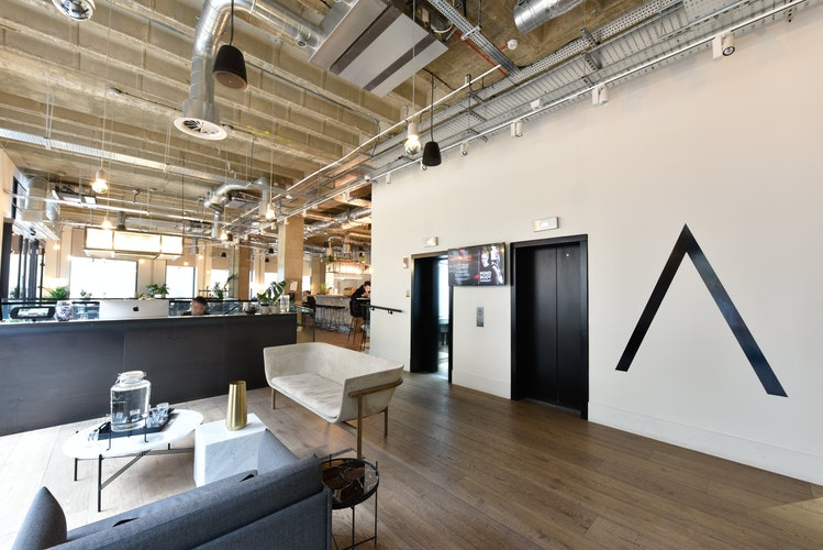 Property photo 2 of 9