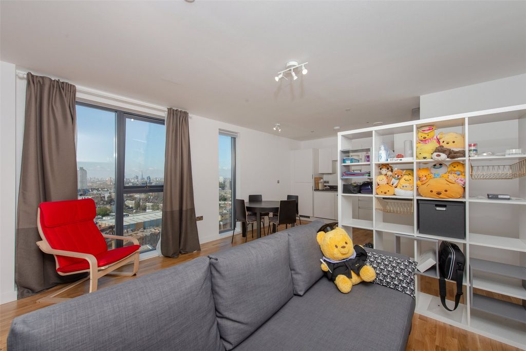 Property photo 1 of 18 Reception Room