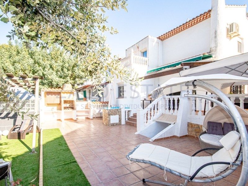 Property photo 1 of 34