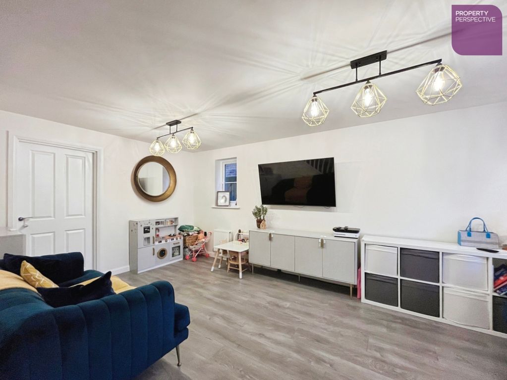 Property photo 2 of 17 Living Room